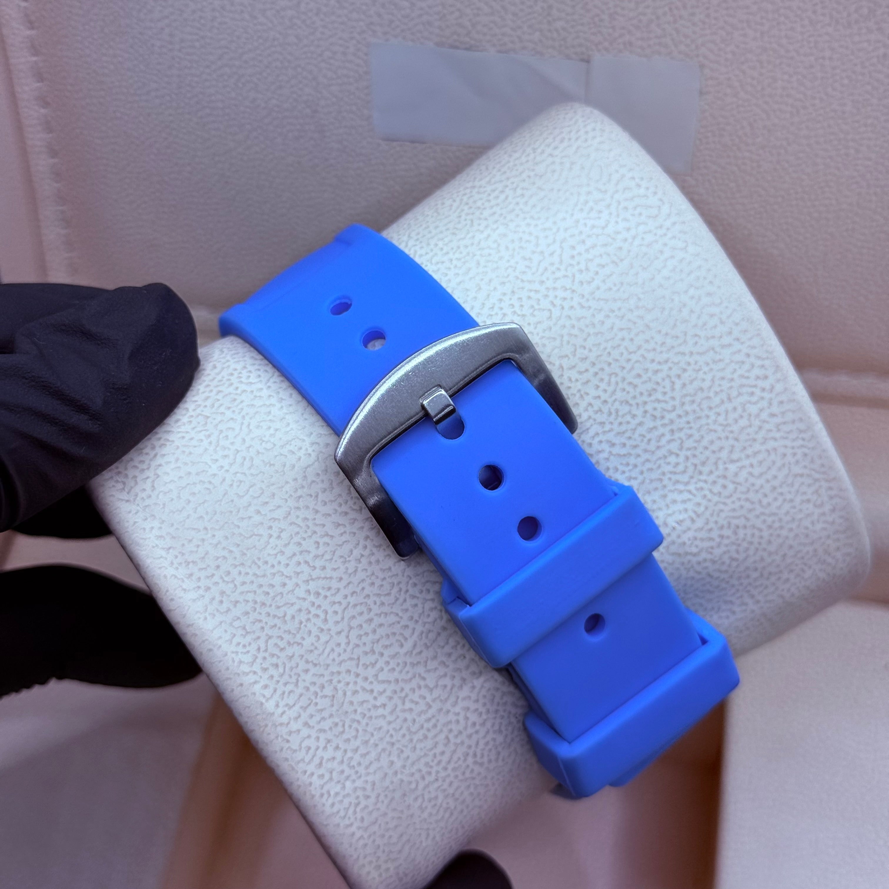 RM 088 white with blue strap