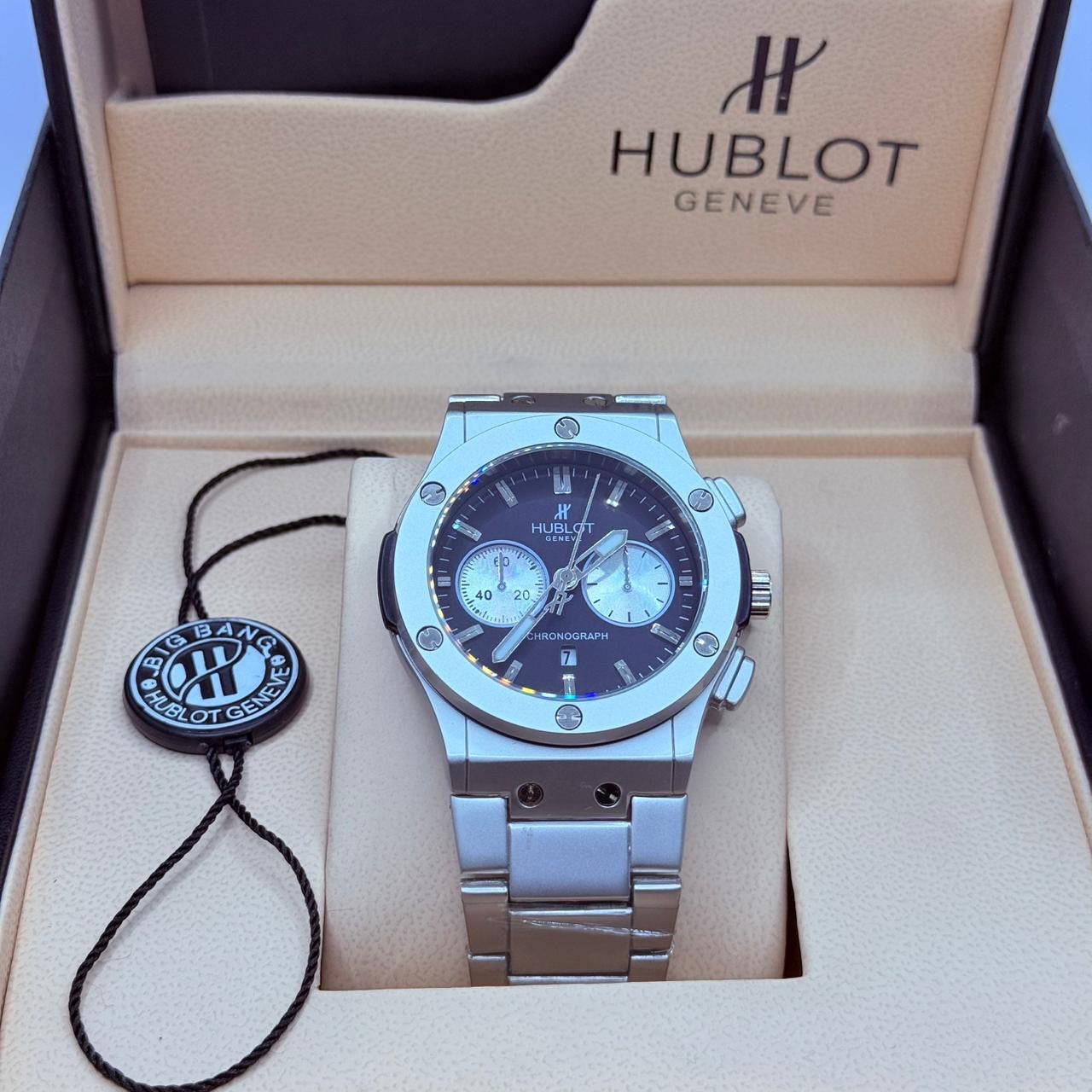 Hublot circle dail black colour