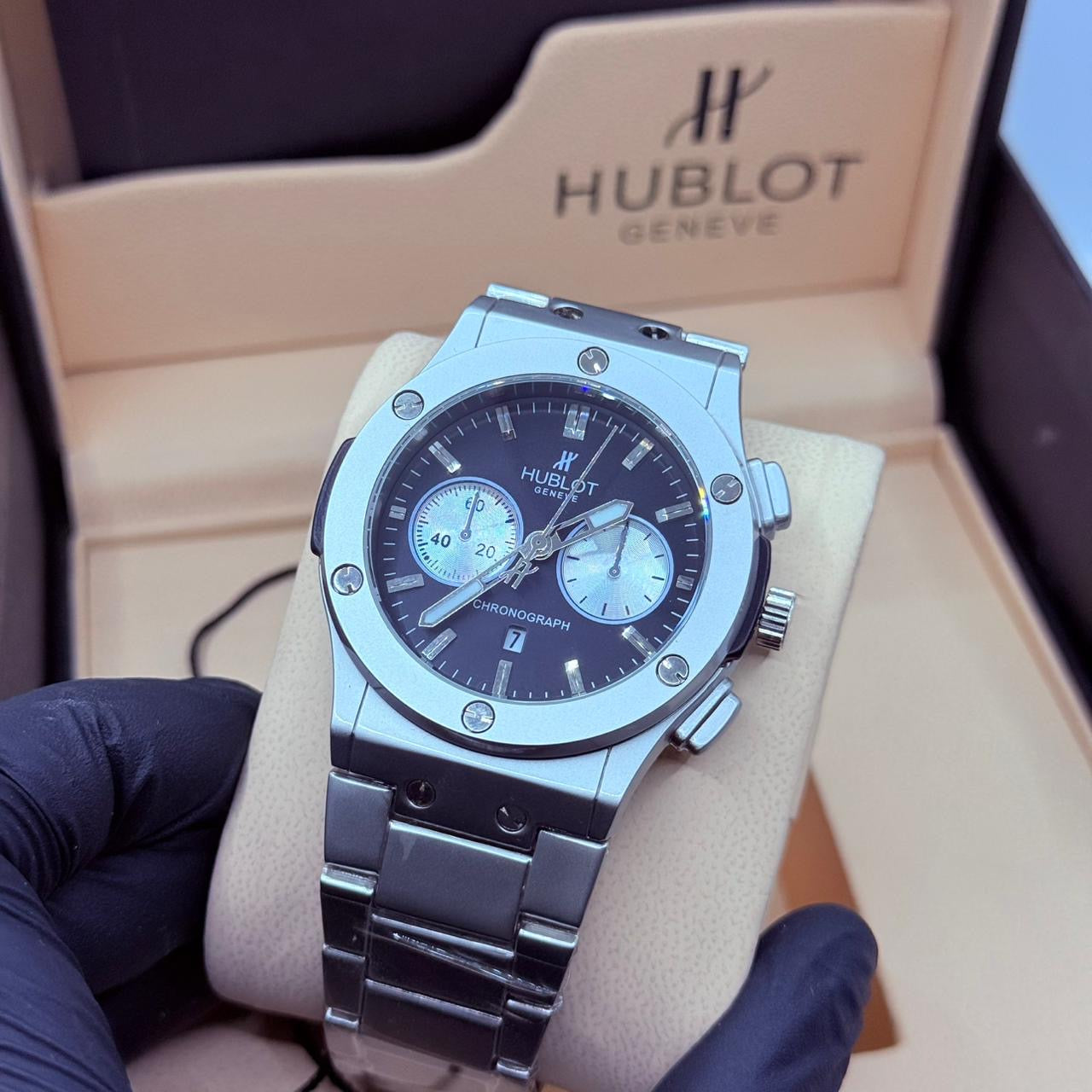 Hublot circle dail black colour