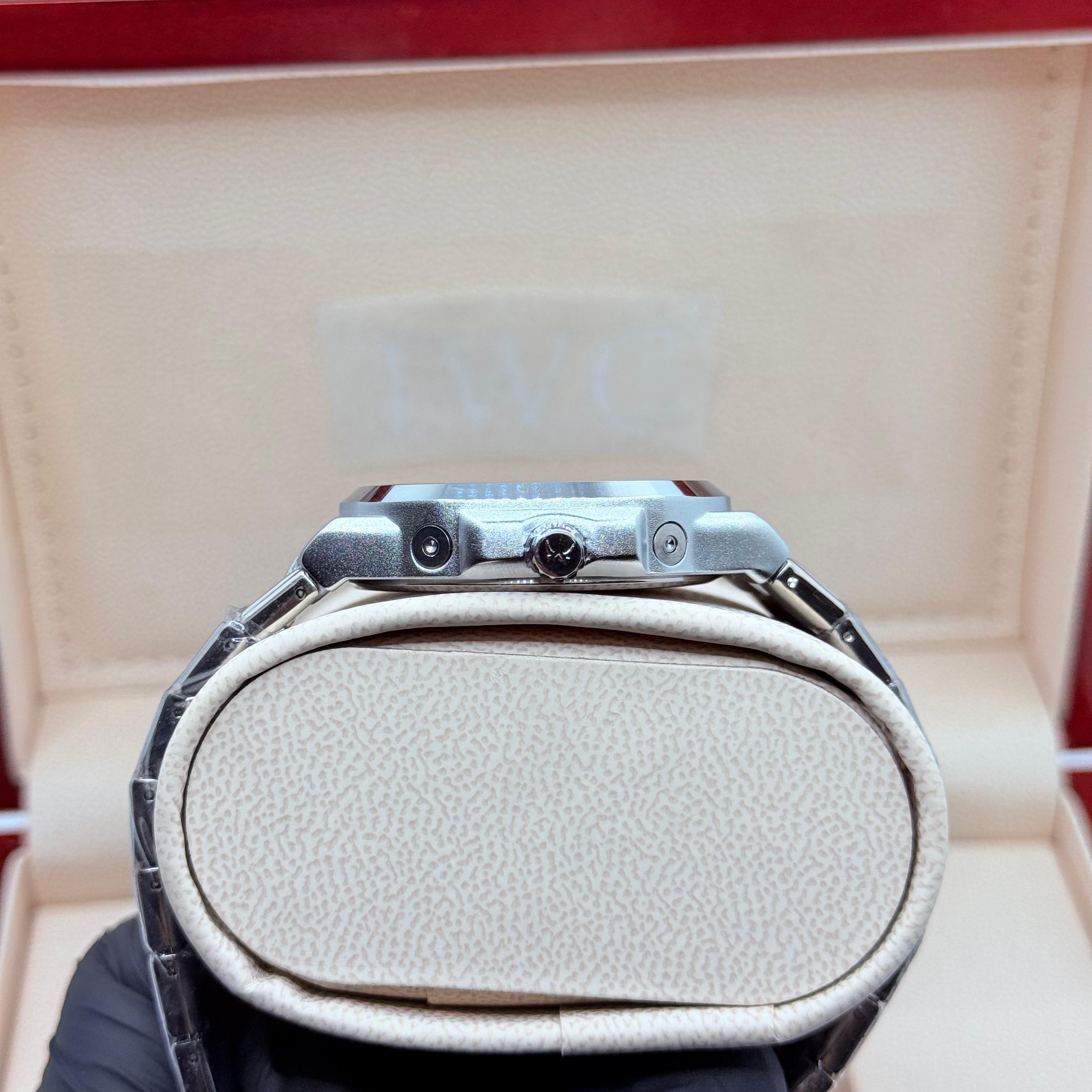 Matturi silver with  Red Dial (All Chronograph Working )