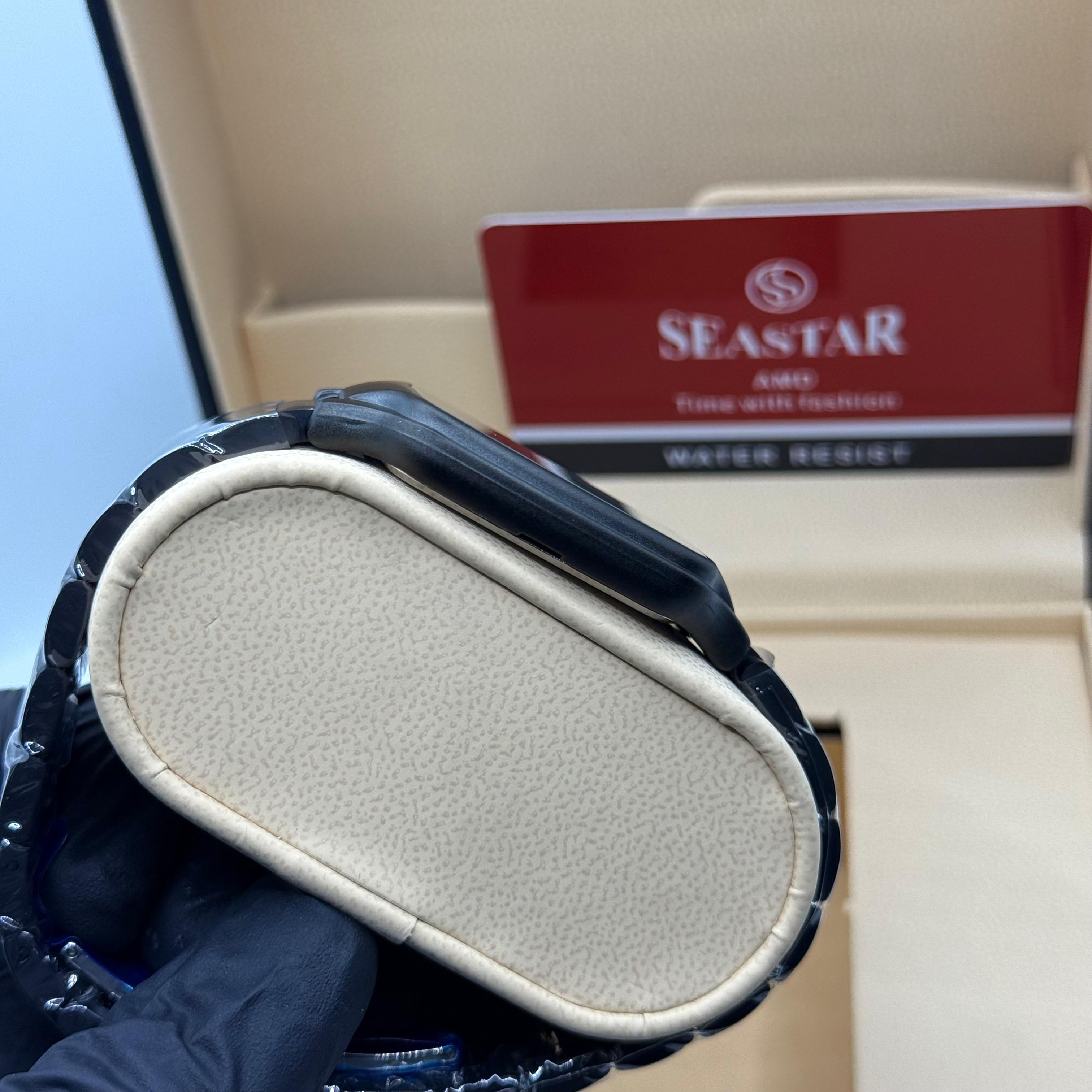 Rado Style SeaStar Slim Full Black Dial